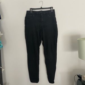 Black skinny jeans